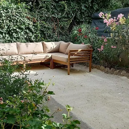 Le Welcome - Grand Appartement 2 Chambres Et Jardin アパート ニーム