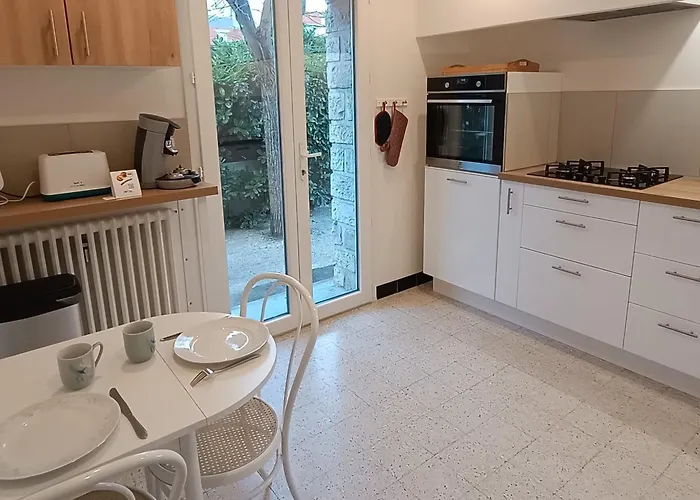 Grand Appartement, 2 Et Jardin Apartamento